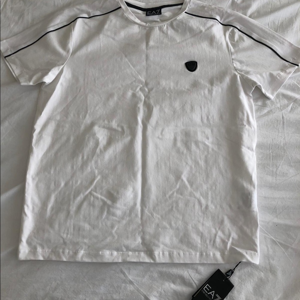 BNWT Armani T-Shirt with tags - Picture 2 of 6